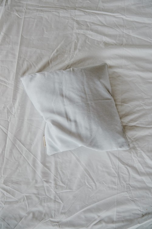 Poduszka Jasiek (łuska prosa) - biała - Everyday Ritu