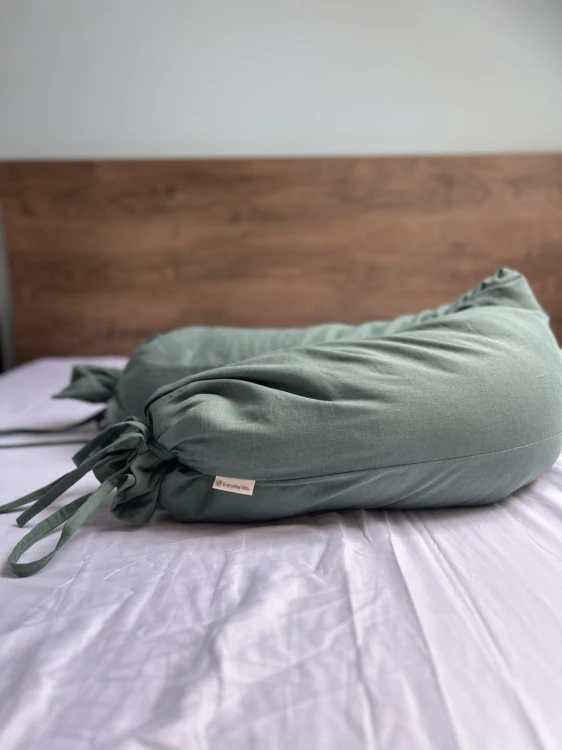 ritu - green - small - 1.jpeg